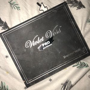 Violet Voss PRO drenched metals